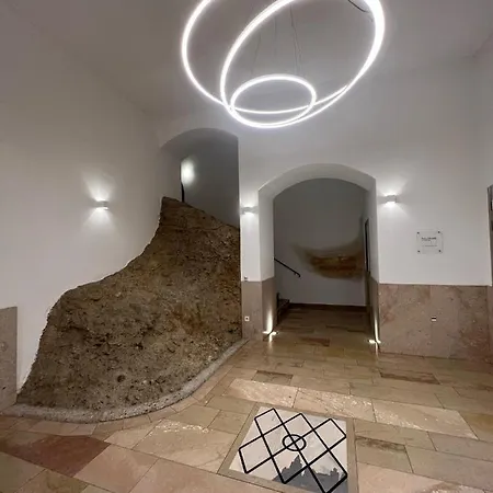 Palais Am Kai - Zentrale Lage, Kostenloser Parkplatz Accommodatie bij particulieren *