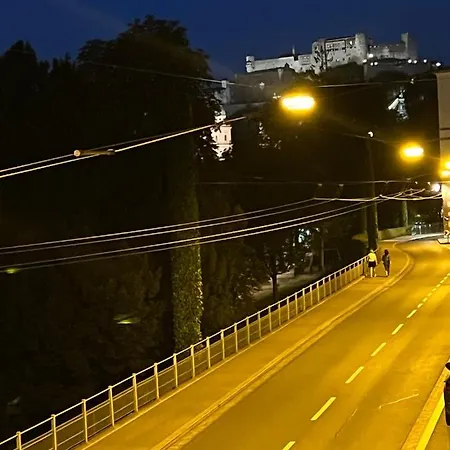 Palais Am Kai - Zentrale Lage, Kostenloser Parkplatz