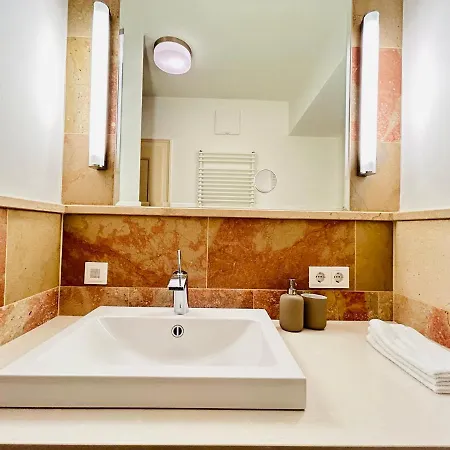 Palais Am Kai - Zentrale Lage, Kostenloser Parkplatz * Salzburg