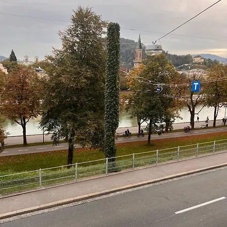 Accommodatie bij particulieren Palais Am Kai - Zentrale Lage, Kostenloser Parkplatz Salzburg