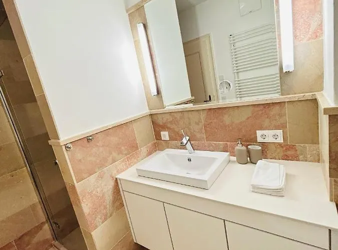 Ubytování v soukromí Palais Am Kai - Zentrale Lage, Kostenloser Parkplatz *