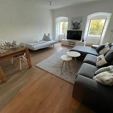 Palais Am Kai - Zentrale Lage, Kostenloser Parkplatz Homestay szállás