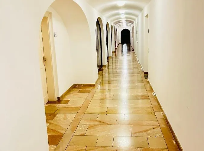 Palais Am Kai - Zentrale Lage, Kostenloser Parkplatz Homestay szállás Salzburg
