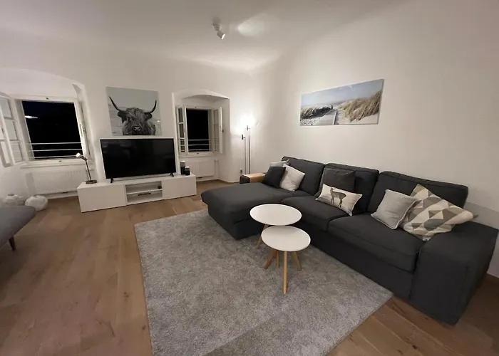Palais Am Kai - Zentrale Lage, Kostenloser Parkplatz Homestay szállás