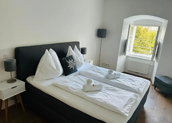 Palais Am Kai - Zentrale Lage, Kostenloser Parkplatz Homestay szállás Salzburg